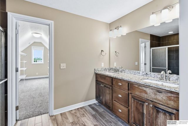 19302 Patterson Street, Omaha, NE 68135