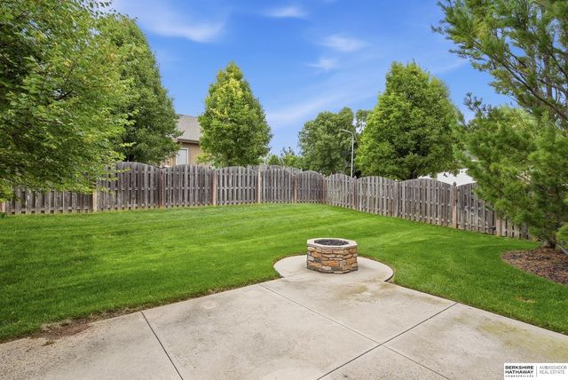 19302 Patterson Street, Omaha, NE 68135