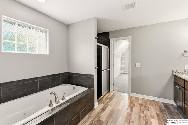 19302 Patterson Street, Omaha, NE 68135