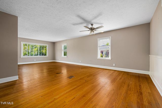 1100 Wateree Street, Kingsport, TN 37660