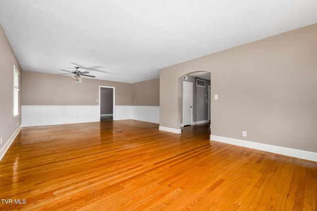 1100 Wateree Street, Kingsport, TN 37660