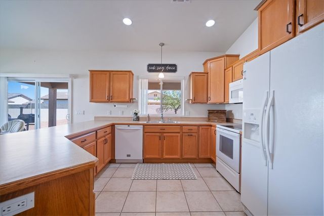 3960 N Diamond Drive, Kingman, AZ 86409