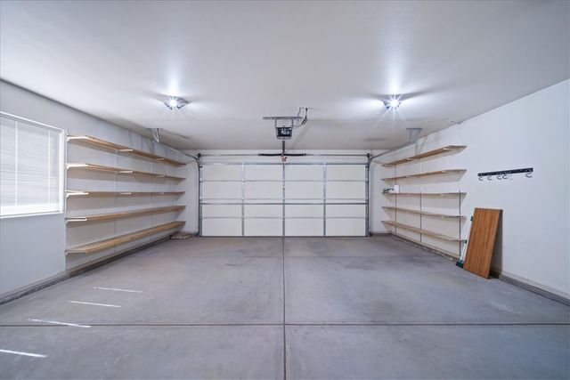 3960 N Diamond Drive, Kingman, AZ 86409