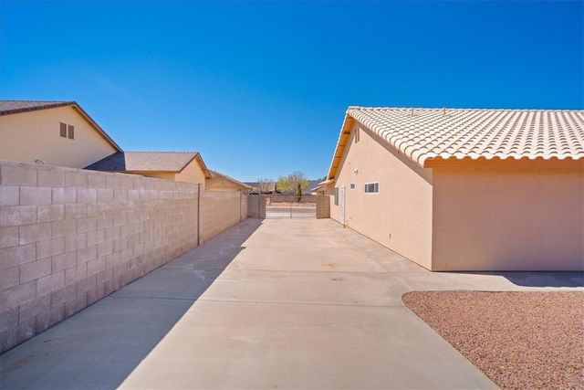 3960 N Diamond Drive, Kingman, AZ 86409