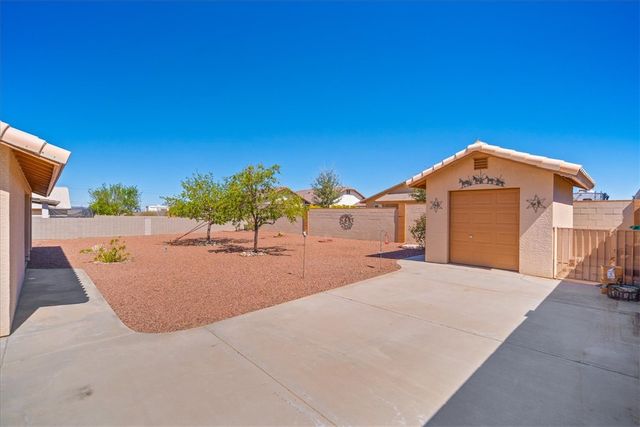 3960 N Diamond Drive, Kingman, AZ 86409