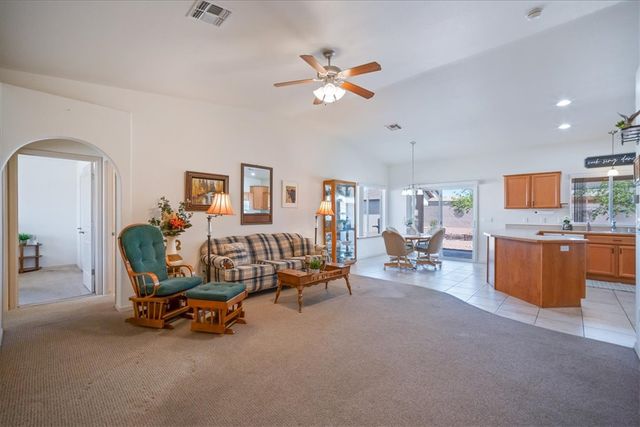 3960 N Diamond Drive, Kingman, AZ 86409