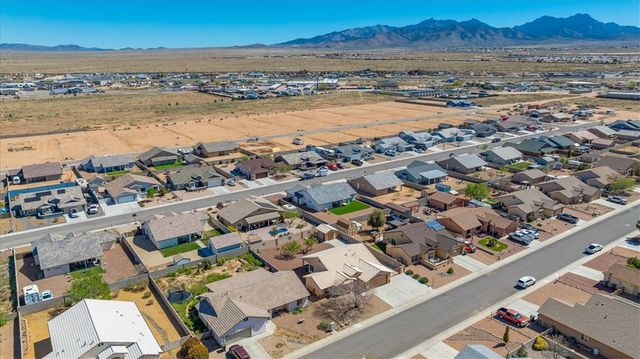 3960 N Diamond Drive, Kingman, AZ 86409