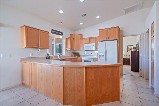 3960 N Diamond Drive, Kingman, AZ 86409