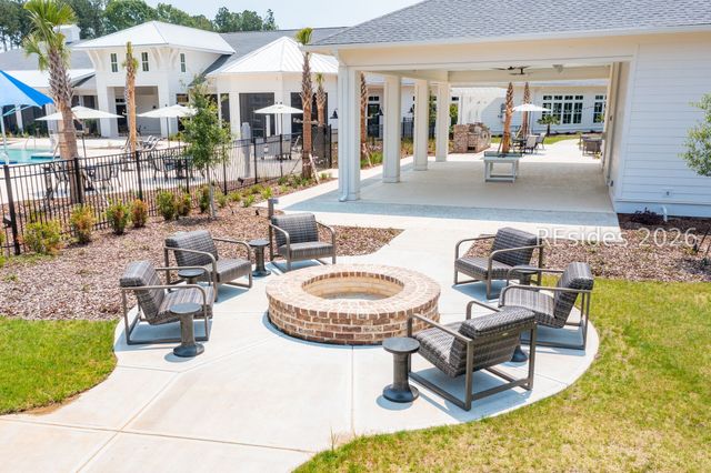 20 Knotty Pine Dr, Bluffton, SC 29909