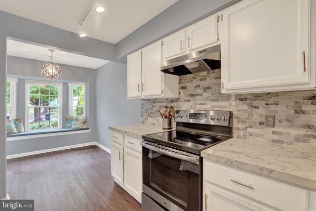 472 TRUMBULL CT, Newtown, PA 18940