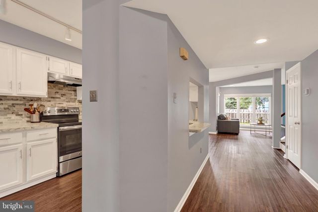 472 TRUMBULL CT, Newtown, PA 18940