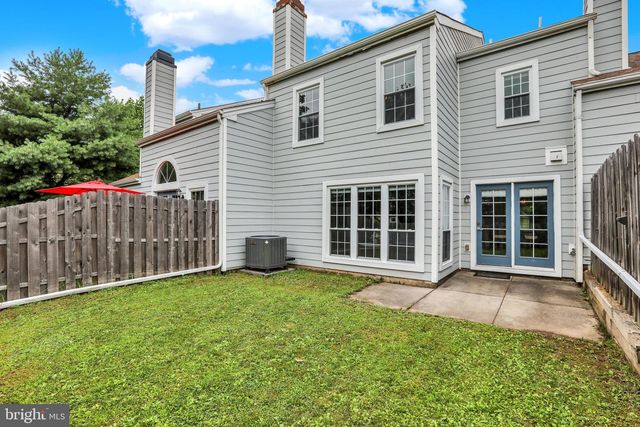 472 TRUMBULL CT, Newtown, PA 18940