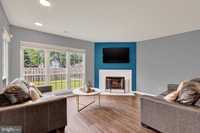 472 TRUMBULL CT, Newtown, PA 18940