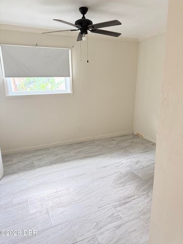 552 S Caroline Street, Daytona Beach, FL 32114