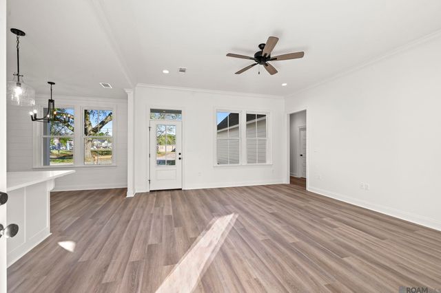 10788 Annie Cir, Walker, LA 70785