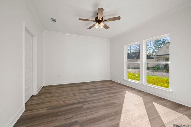 10788 Annie Cir, Walker, LA 70785