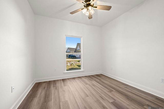 10788 Annie Cir, Walker, LA 70785