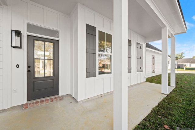 10788 Annie Cir, Walker, LA 70785