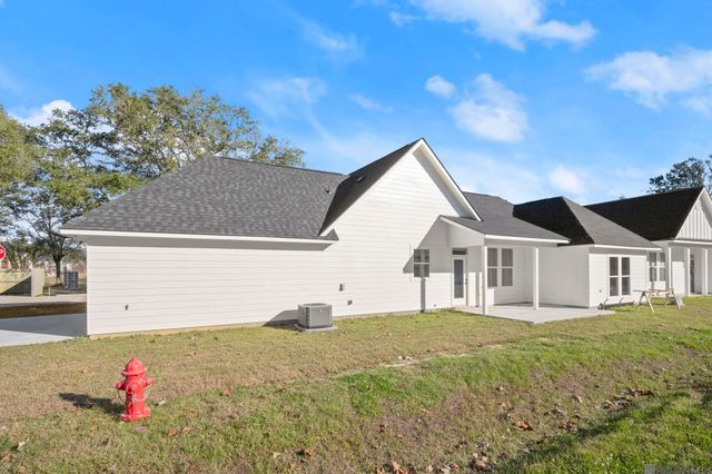 10788 Annie Cir, Walker, LA 70785