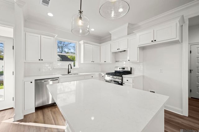 10788 Annie Cir, Walker, LA 70785