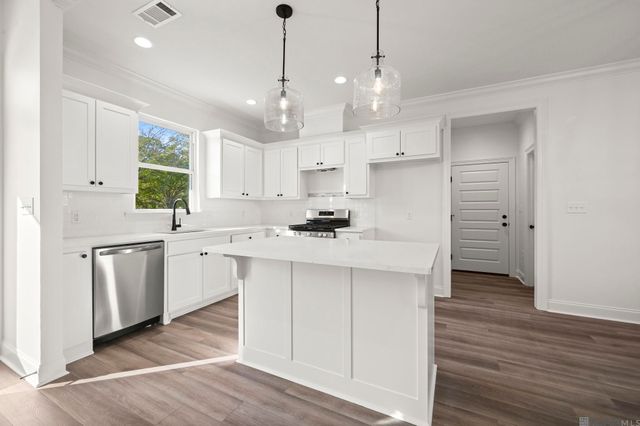 10788 Annie Cir, Walker, LA 70785