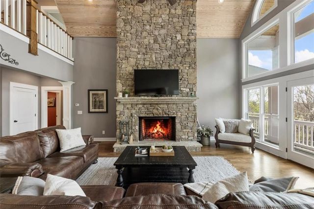 292 Etowah Drive, Dawsonville, GA 30534