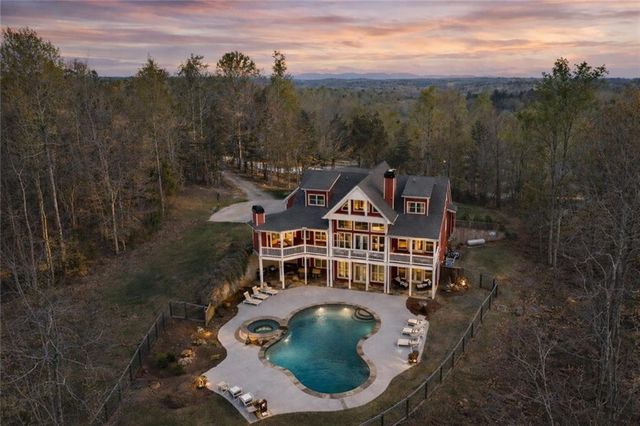 292 Etowah Drive, Dawsonville, GA 30534