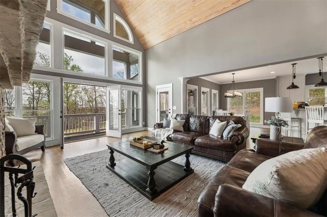 292 Etowah Drive, Dawsonville, GA 30534