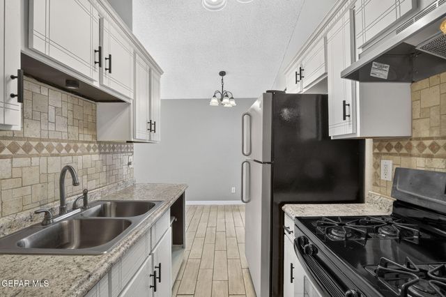 9128 BUR OAK Circle, El Paso, TX 79907
