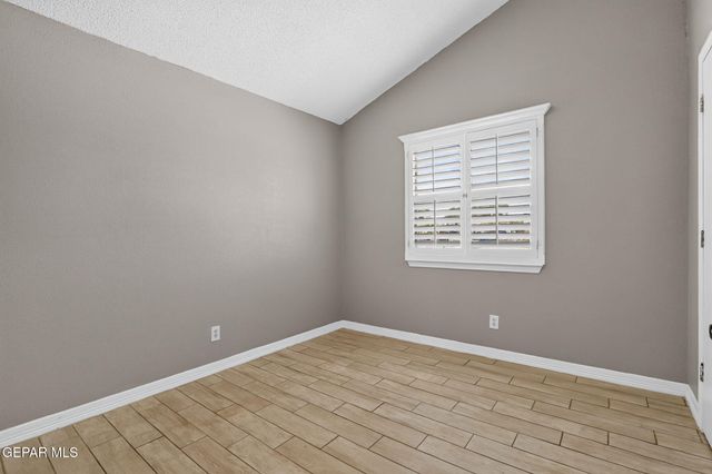 9128 BUR OAK Circle, El Paso, TX 79907