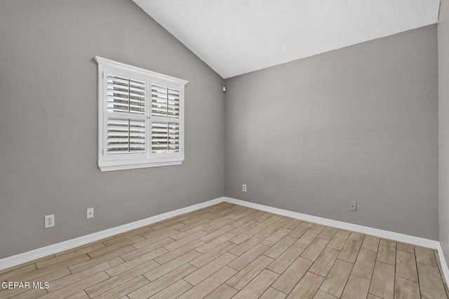 9128 BUR OAK Circle, El Paso, TX 79907