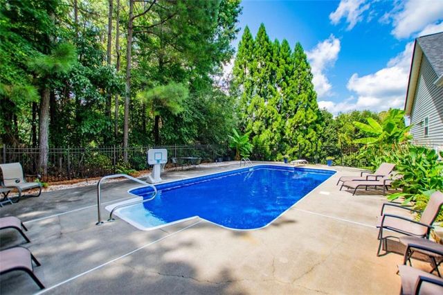 104 Hidden Lake Drive, Bremen, GA 30110