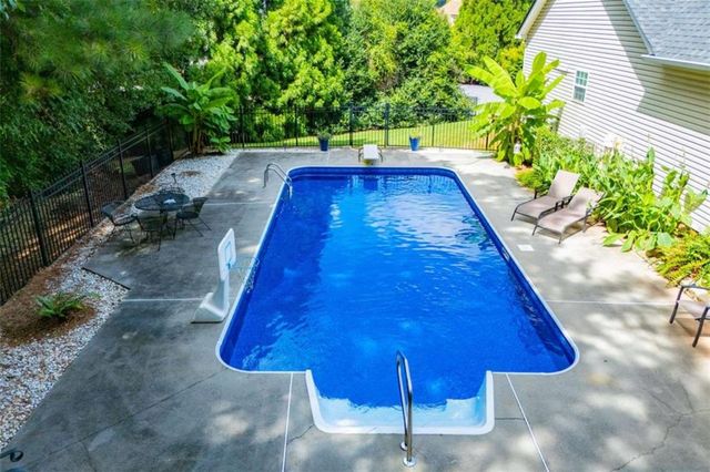 104 Hidden Lake Drive, Bremen, GA 30110