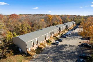 231 Boston Post Road 9, East Lyme, CT 06333