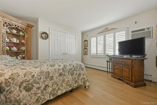 3937 Kingsberry Road, Seaford, NY 11783