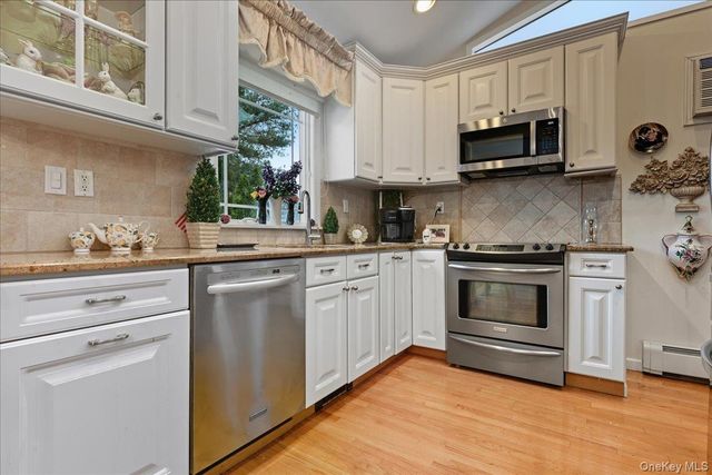 3937 Kingsberry Road, Seaford, NY 11783