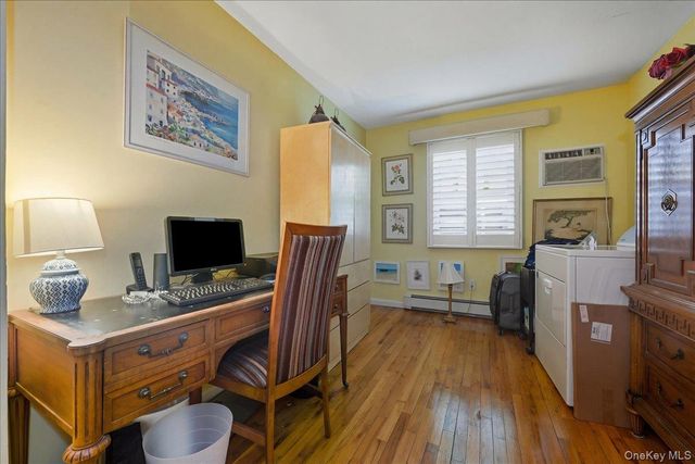 3937 Kingsberry Road, Seaford, NY 11783