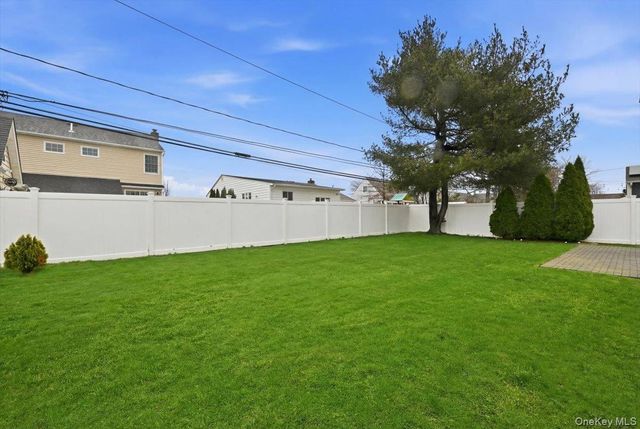 3937 Kingsberry Road, Seaford, NY 11783