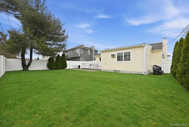 3937 Kingsberry Road, Seaford, NY 11783