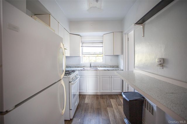 325 Shore Road 1F, Long Beach, NY 11561