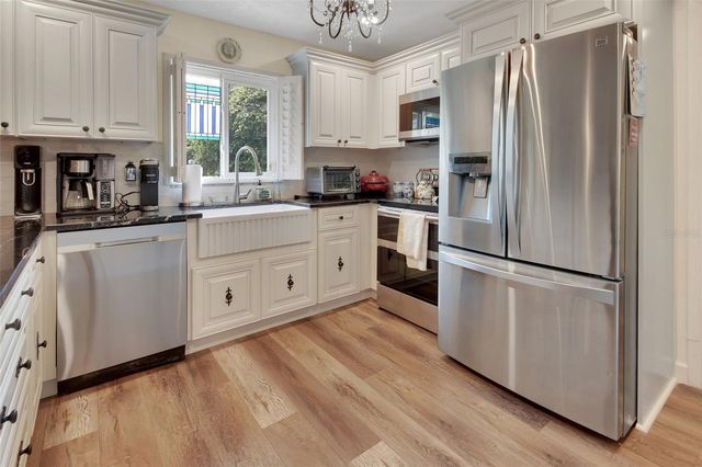 2259 S SPRING GARDEN AVENUE, Deland, FL 32720