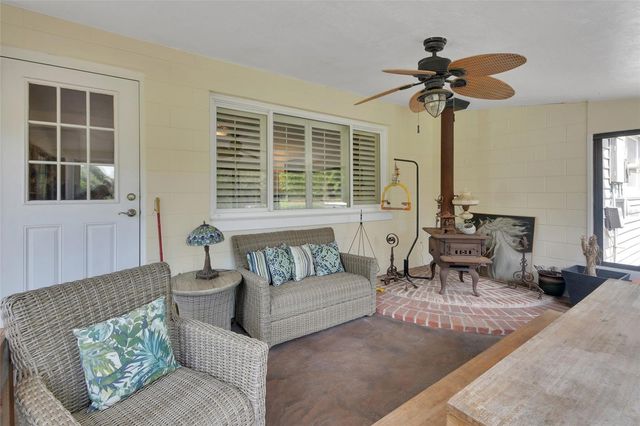 2259 S SPRING GARDEN AVENUE, Deland, FL 32720