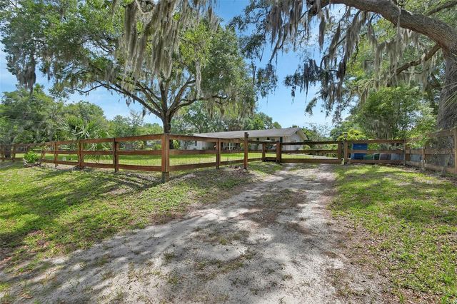 2259 S SPRING GARDEN AVENUE, Deland, FL 32720
