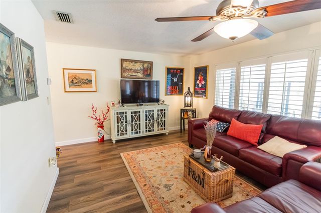 2259 S SPRING GARDEN AVENUE, Deland, FL 32720