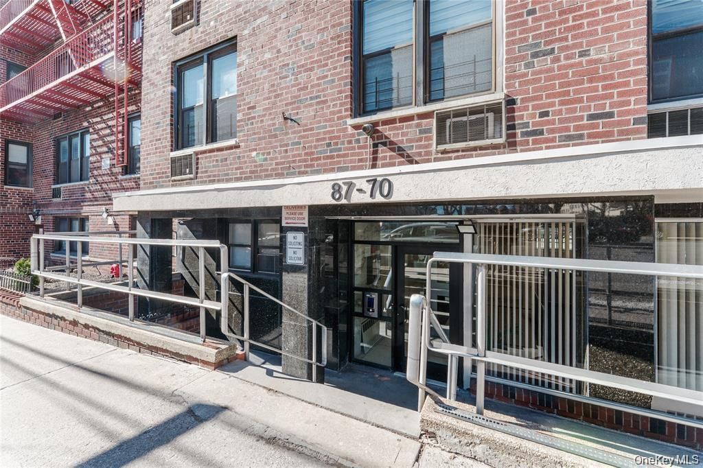 87-70 173rd St 7h, Jamaica, NY 11432 — photo 2