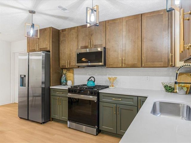 7417 Fernwood Drive, Riverdale, GA 30296