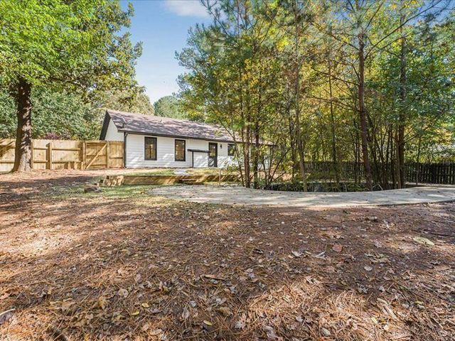 7417 Fernwood Drive, Riverdale, GA 30296