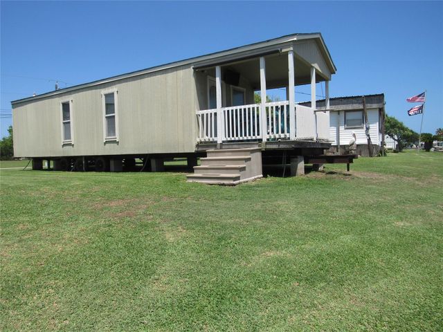 961 County Road 202, Sargent, TX 77414