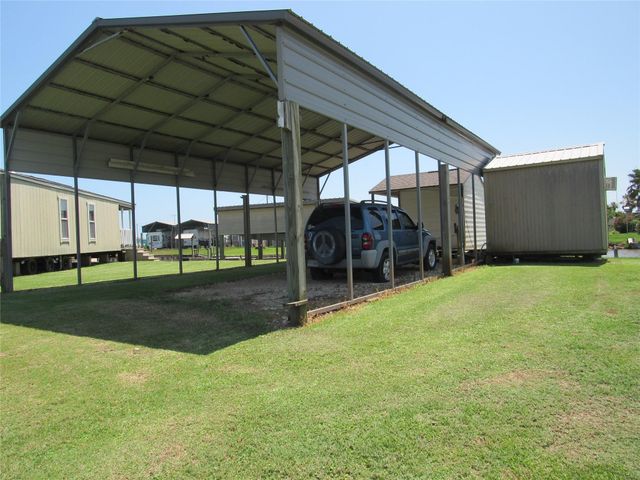 961 County Road 202, Sargent, TX 77414