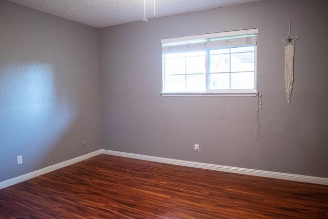 1692 S Bush Avenue, Fresno, CA 93727